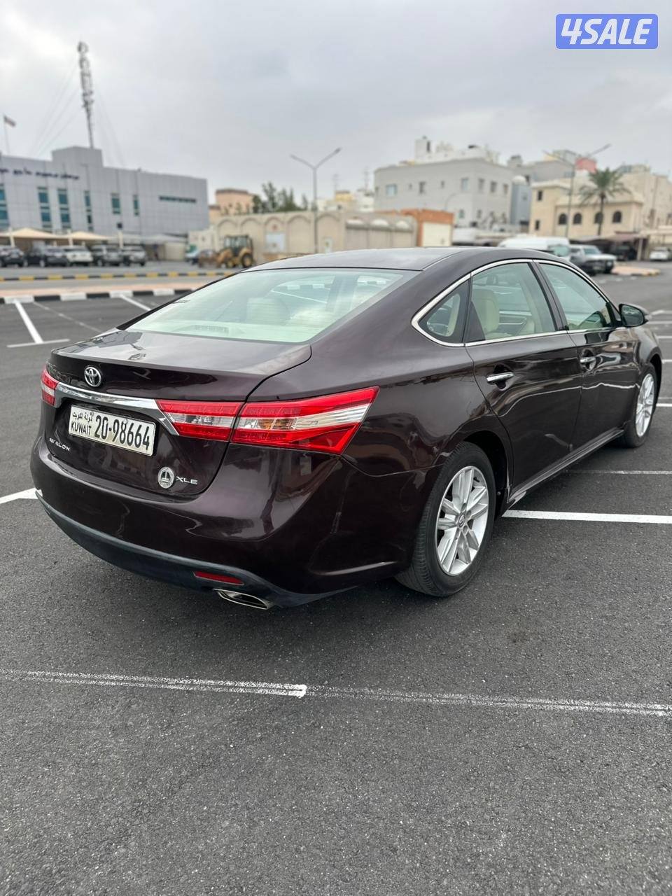 Toyota Avalon 2013 V6 Excellent Condition Full Option for Sale1