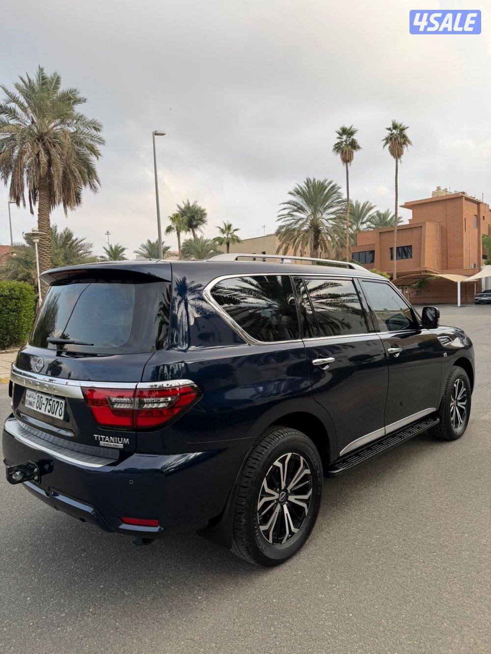 للبيع تيتانيوم - صبغ وكاله - عداد ١٩ألف فقط3