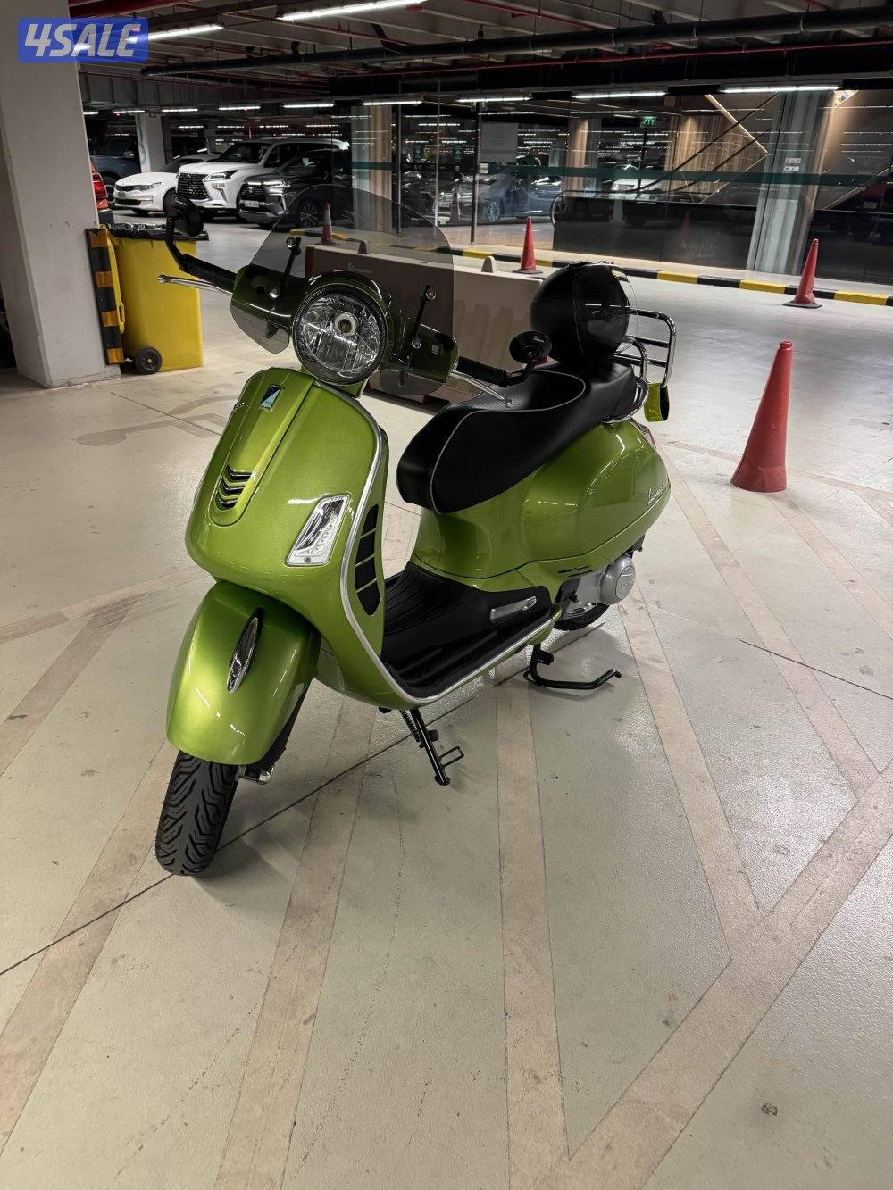 للبيع ڤيسبا حجم 300 سي سي1