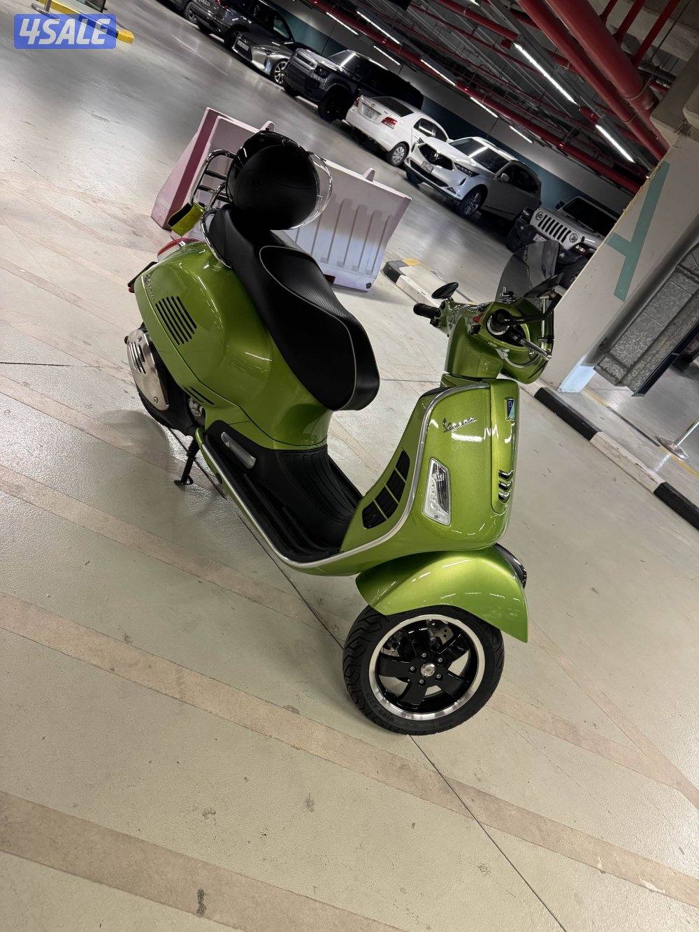 للبيع ڤيسبا حجم 300 سي سي2