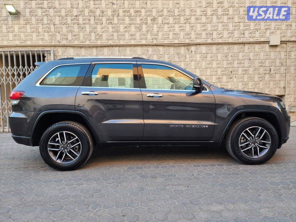 غراند شيروكي ليميتد ٦ سلندر موديل 2021 عداد 73ألف سرفس منتظم شرط الفحص3