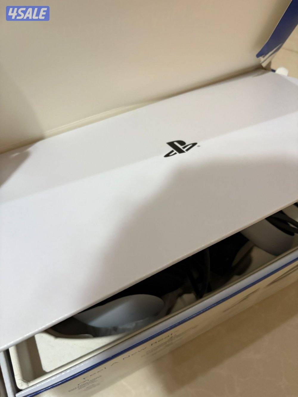 للبيع جهاز VR2 Playstation بحاله نظيفة جداً واستعمال 4 ساعات فقط2