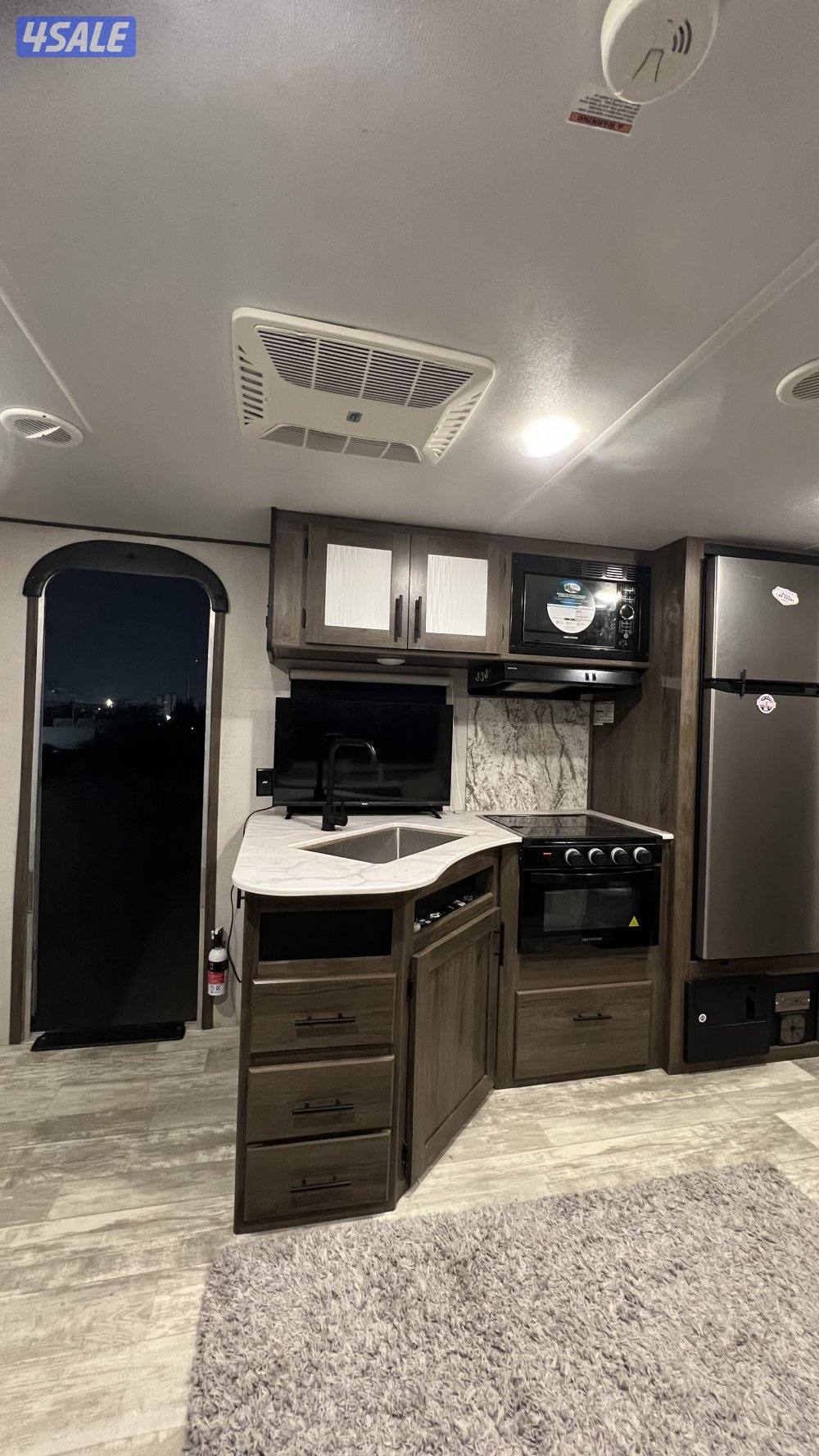 كرفان أفنجر أمريكي ٢٠٢٢6