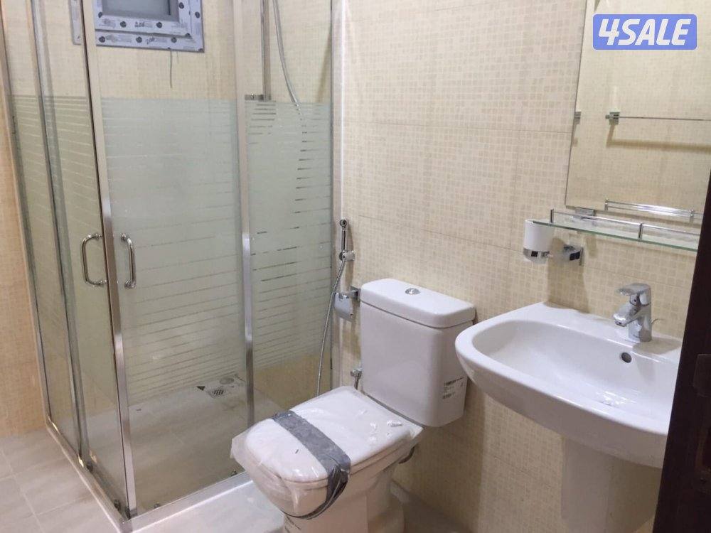 سوبر ديلوكس وشتر ق 2 
٣ غرف منهم ١ ماستر + غرفه خدمه وحمامها + ٢ موقف4