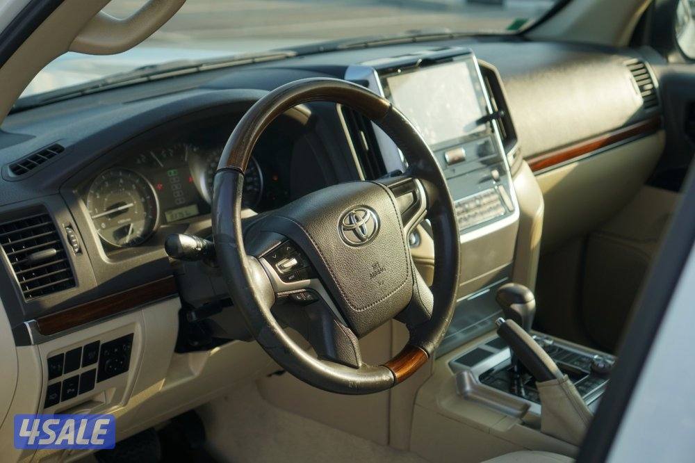 لاند كروزر GXR6