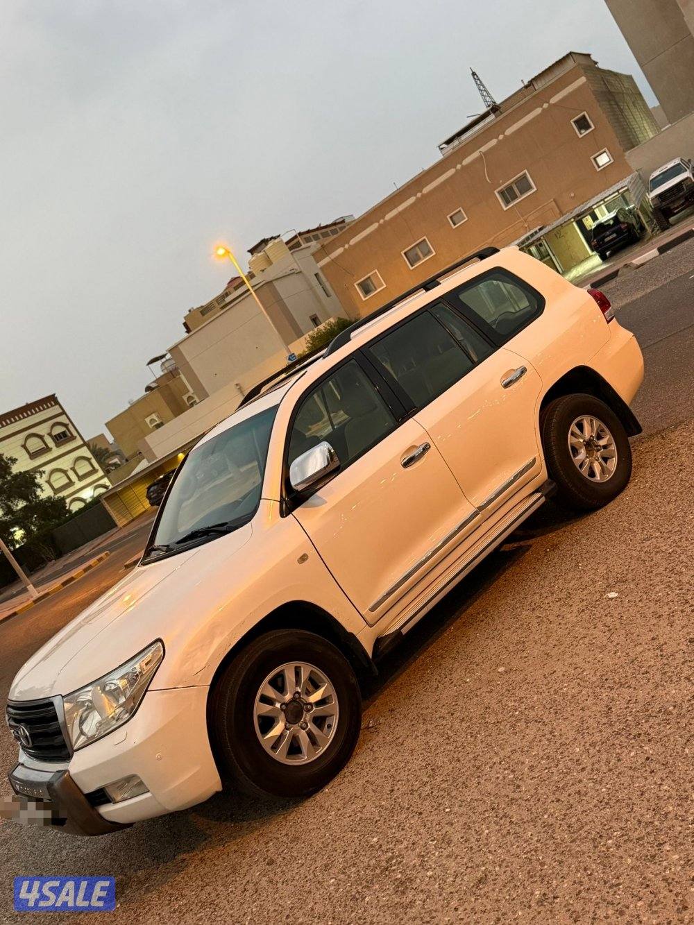 للبيع لاند كروز مويل 20102