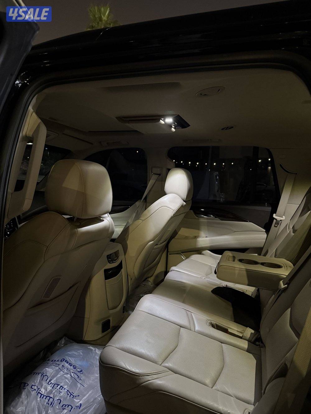 للبيع اسكاليد شرط الفحص بالكامل صبغ الوكاله حمايه للبدي1