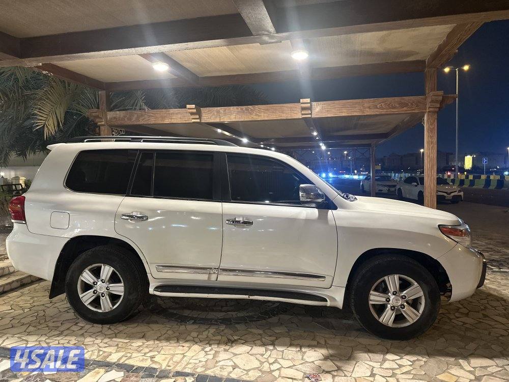 للبيع شرط الفحص يوجد اصباغ متفرغه يوجد  تشغيل عن بعد4