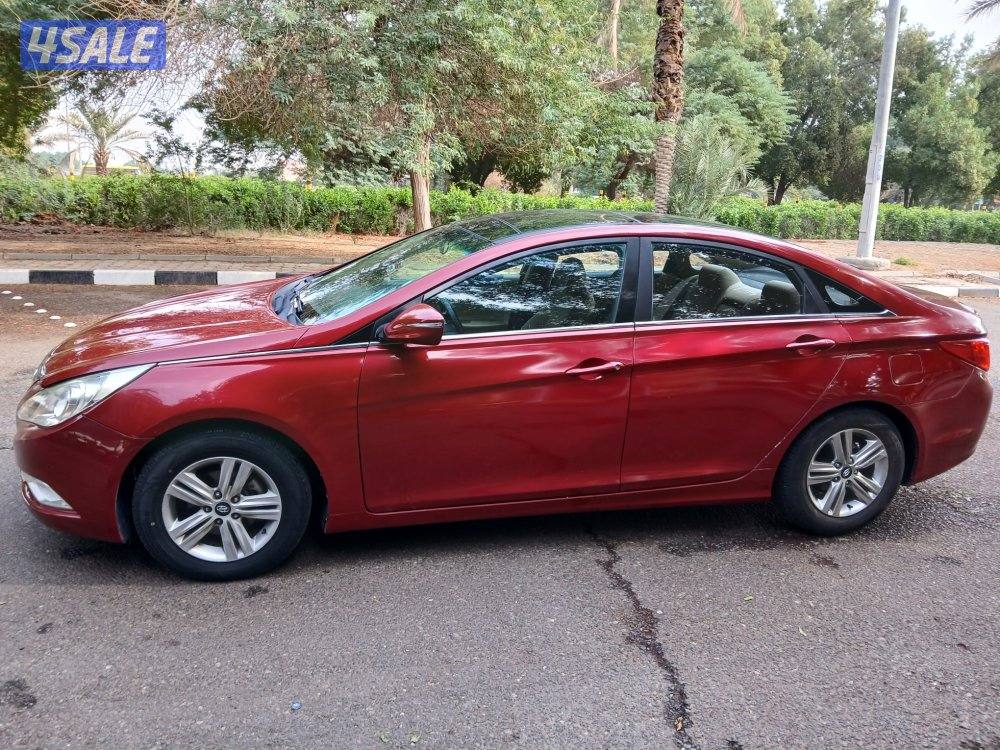 للبيع هيونداي سوناتا كامل المواصفات بنوراما بحالة ممتازة2