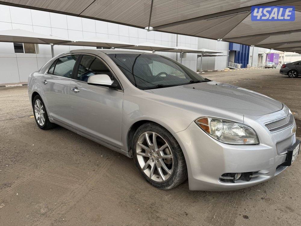 ماليبو ٢١١ كراسي جلد نظيفة3