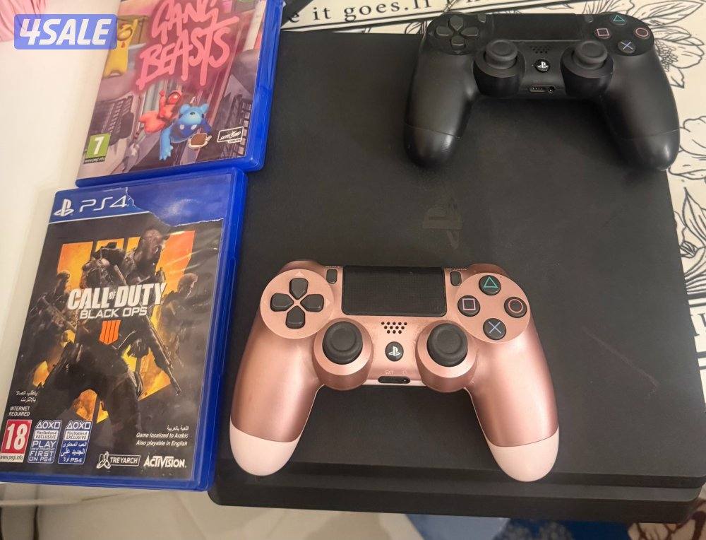 سوني 4 للبيع مع يدتين0