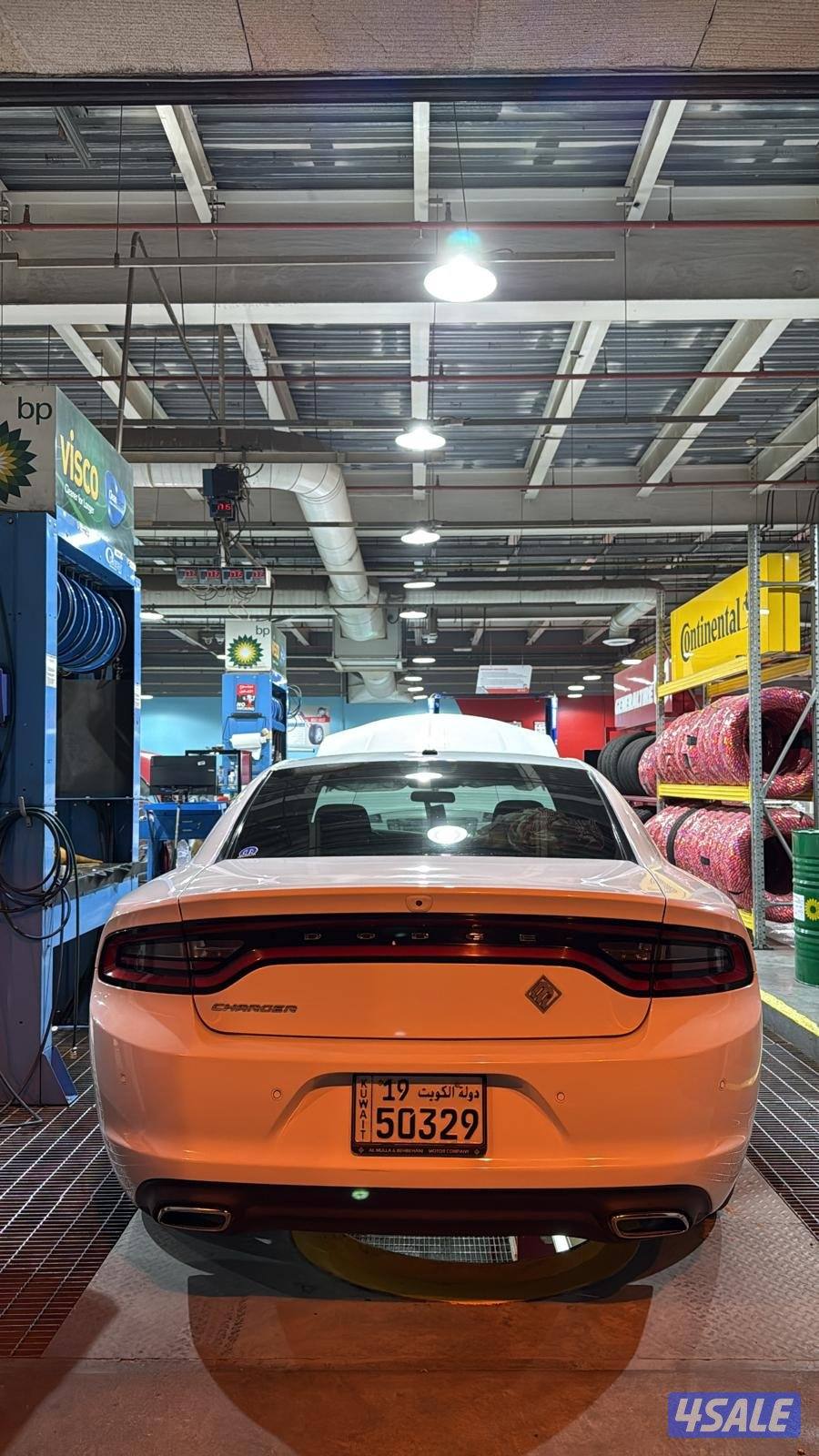 للبيع تشارجر 20203