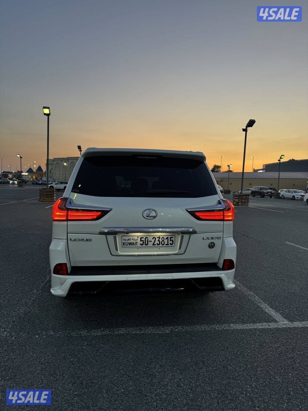 جيب لكزس 20172