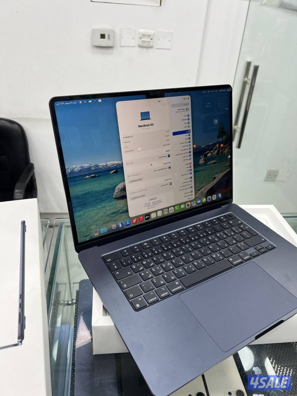 للبيع ماك بوك اير 15 انش m2 نضيف جدا. 256 GB1