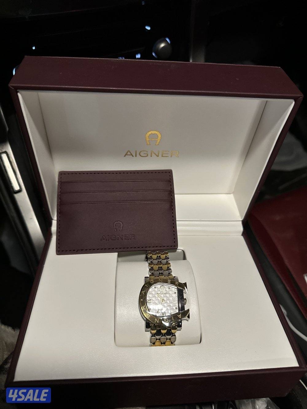 للبيع ساعة مع محفظة  AIGNER0