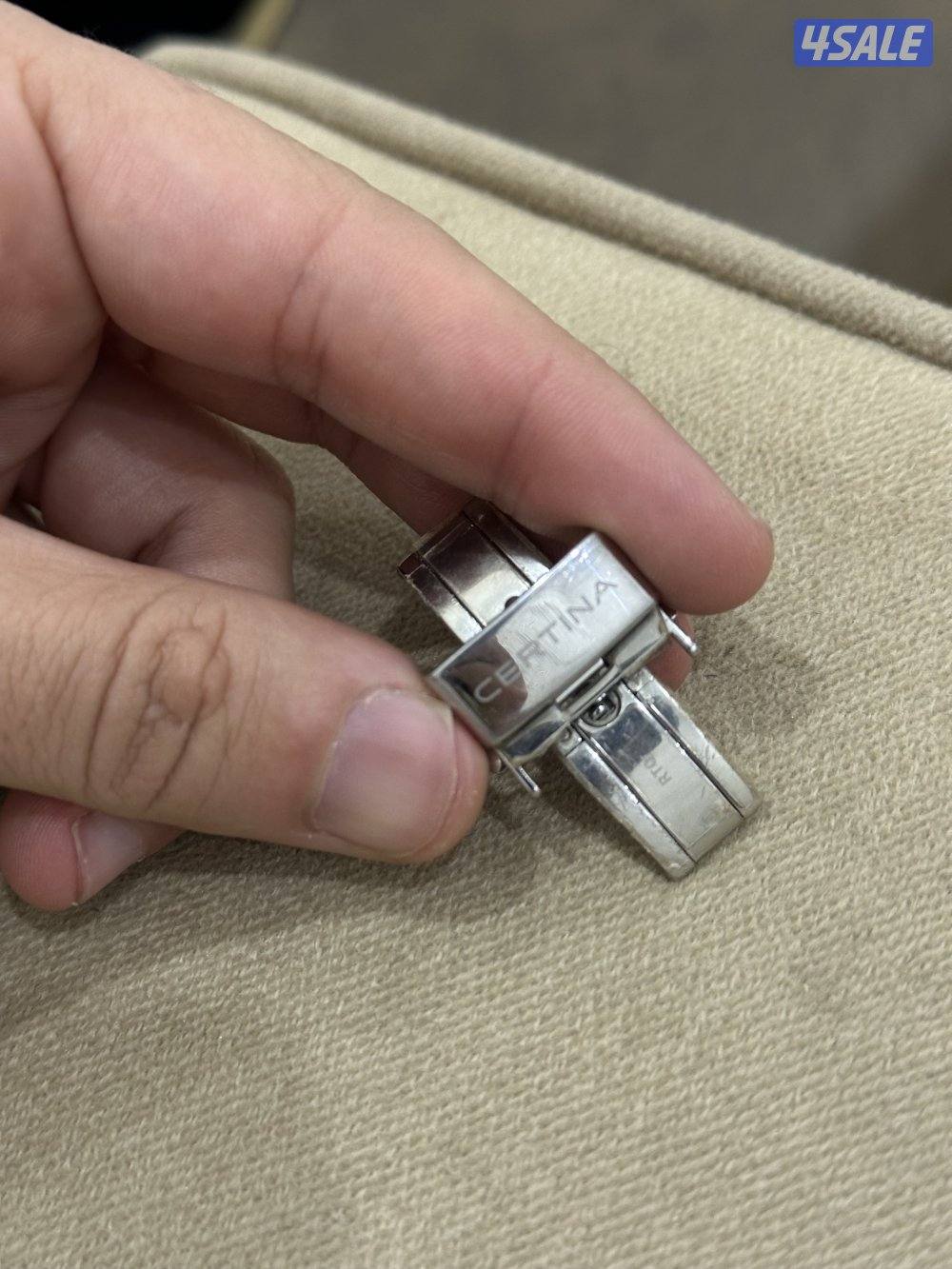 للبيع ساعه سيرتينا2