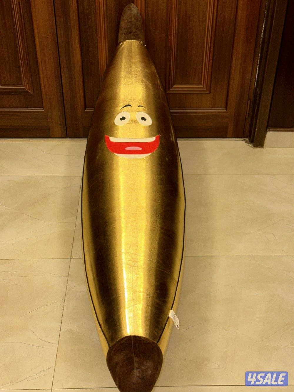 Large golden banana inflatable-بنانا ذهبيه  هوائيه حجم كبير0