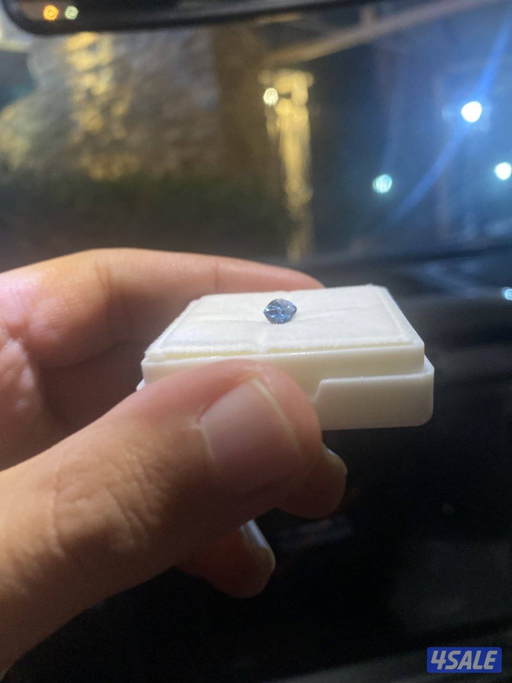 حجر زفير تنزاني غير معالج مع شهادة مختبر LGL0