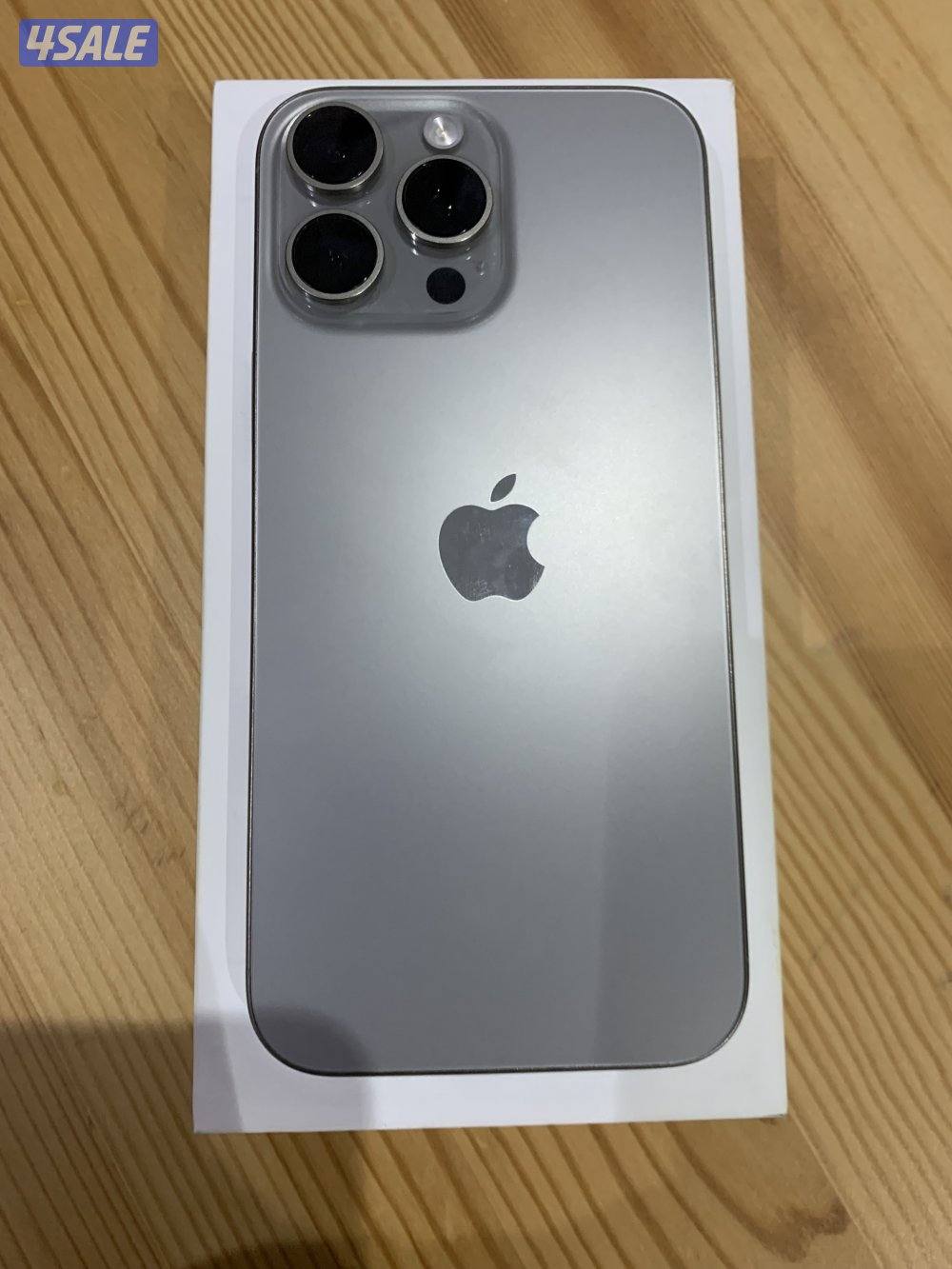 ايفون ١٦ بروماكس ٥١٢ جيجا بحالة نظيفة جدا مع ٣ كفرات اصلية مجانا5