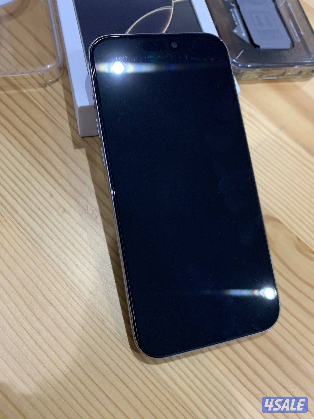 ايفون ١٦ بروماكس ٥١٢ جيجا بحالة نظيفة جدا مع ٣ كفرات اصلية مجانا6