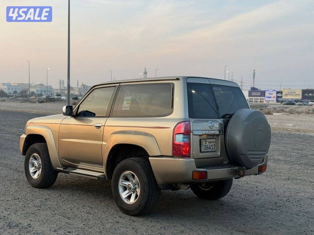 نيسان كبسولة 2010 قير عادي3