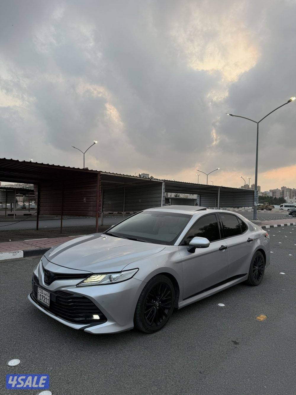 كامري لمتد 2018 اعلى درجه ممشى 110 الف0