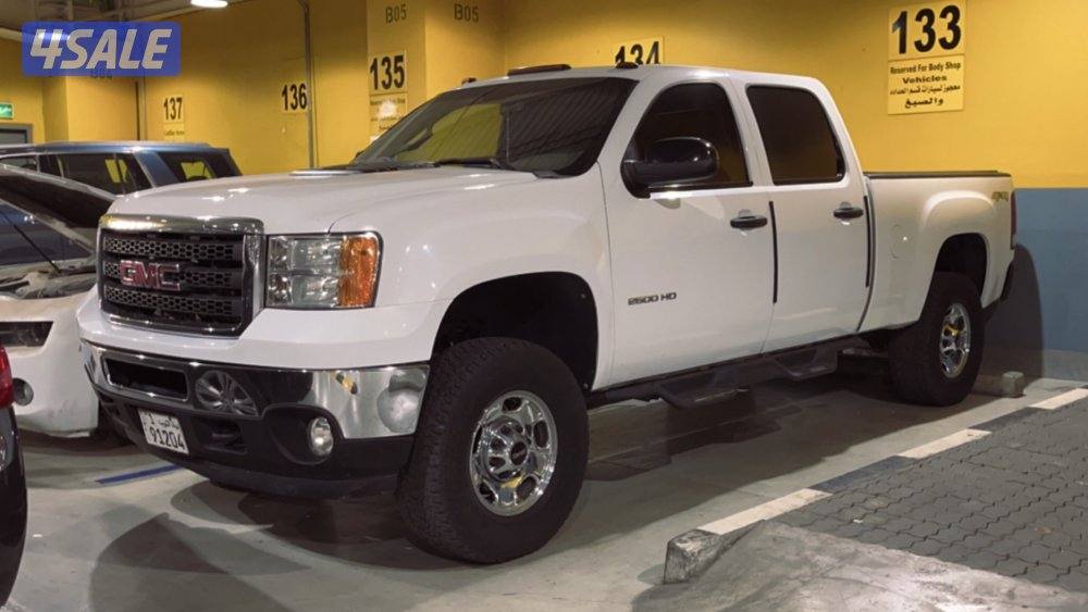 للبيع وانيت GMC HD 2011 العداد 174 الف كيلو1