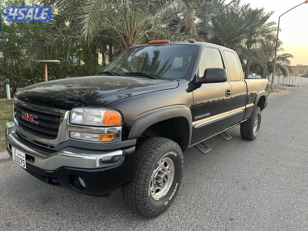 للبيع جي ام سي وانيت سييرا موديل 20052