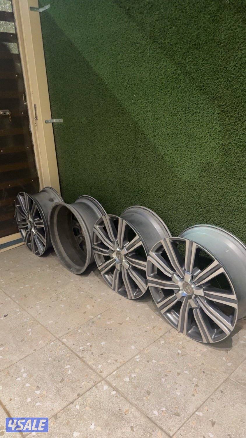 رنقات لكزس ٢٠١٨ اصليه نظيفه جدًا0