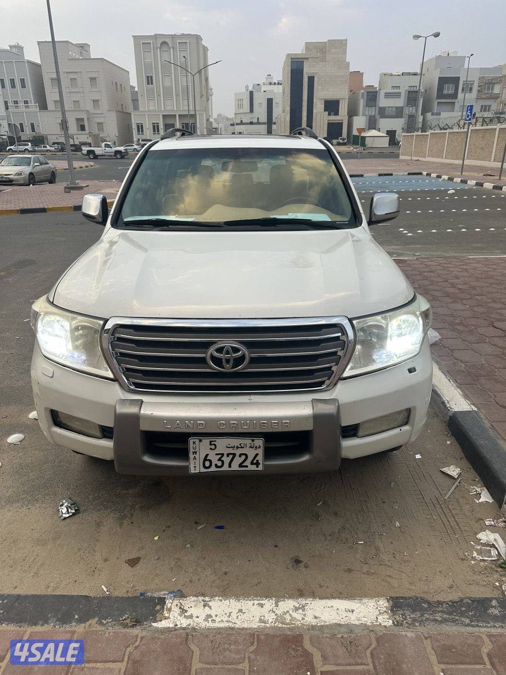 للبيع لاند كروزر موديل ٢٠٠٨ ماشي ٣٢٨ الف شرط الفحص قير ومكينه وشاصي0