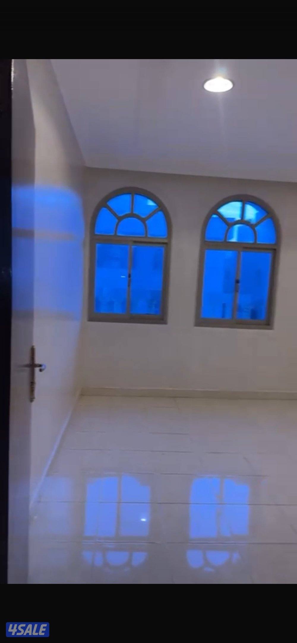 للإيجار شقه في عبدالله المبارك0