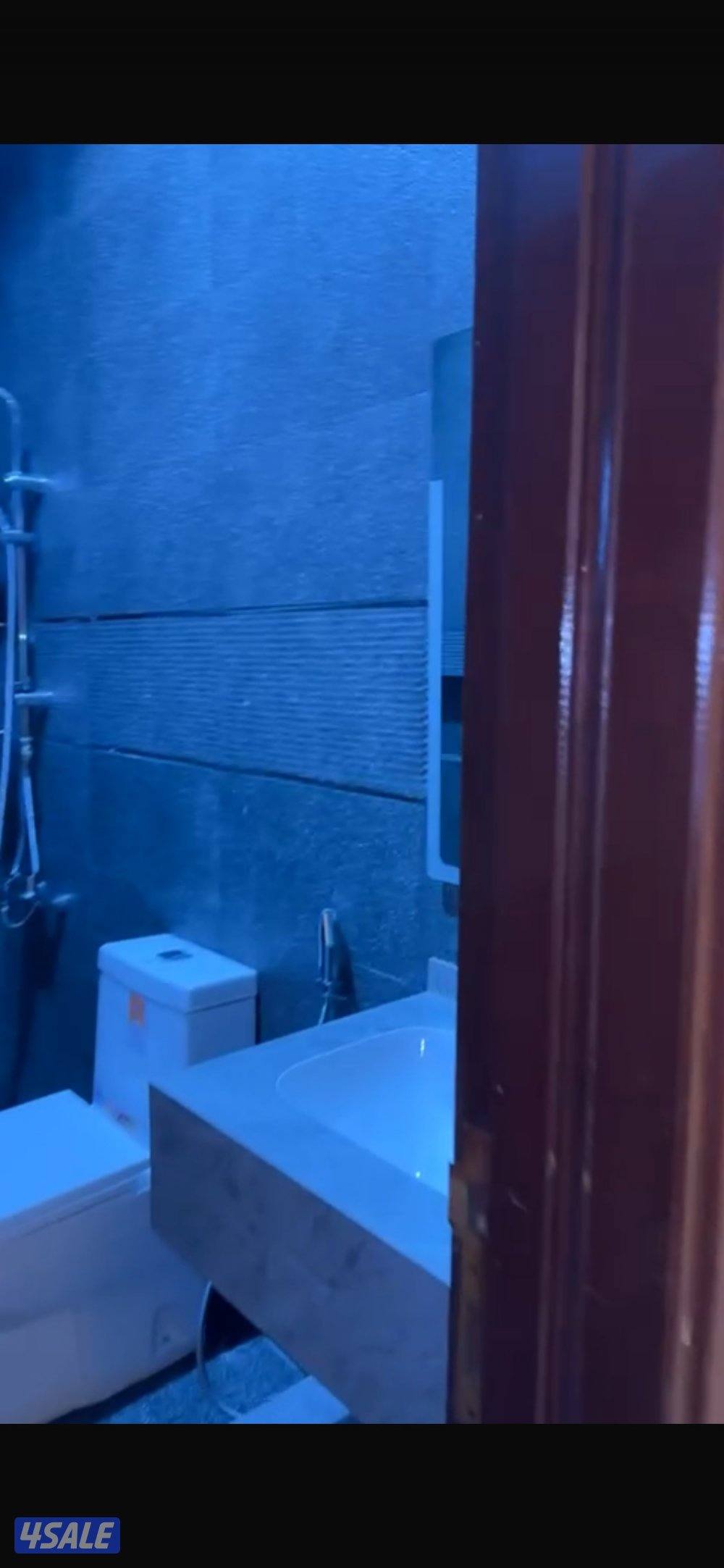 للإيجار شقه في عبدالله المبارك1