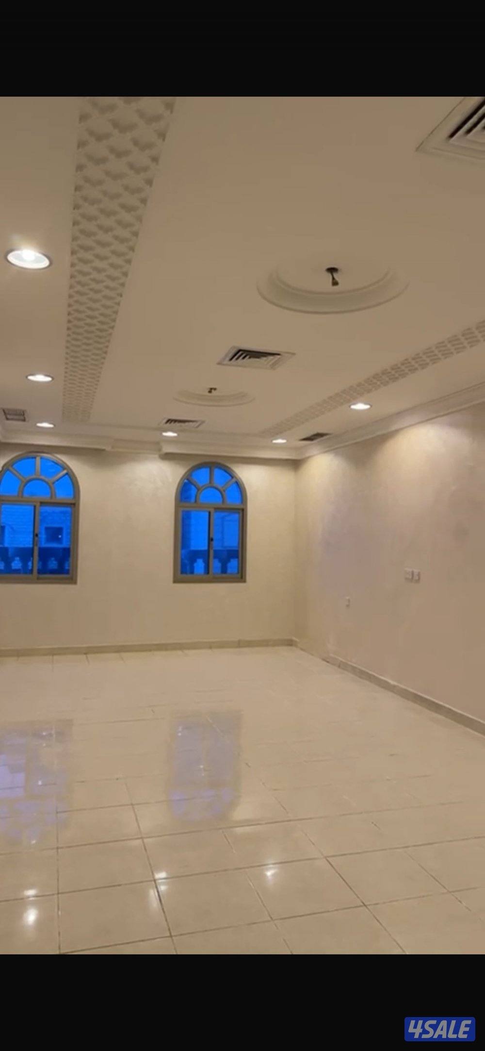 للإيجار شقه في عبدالله المبارك6