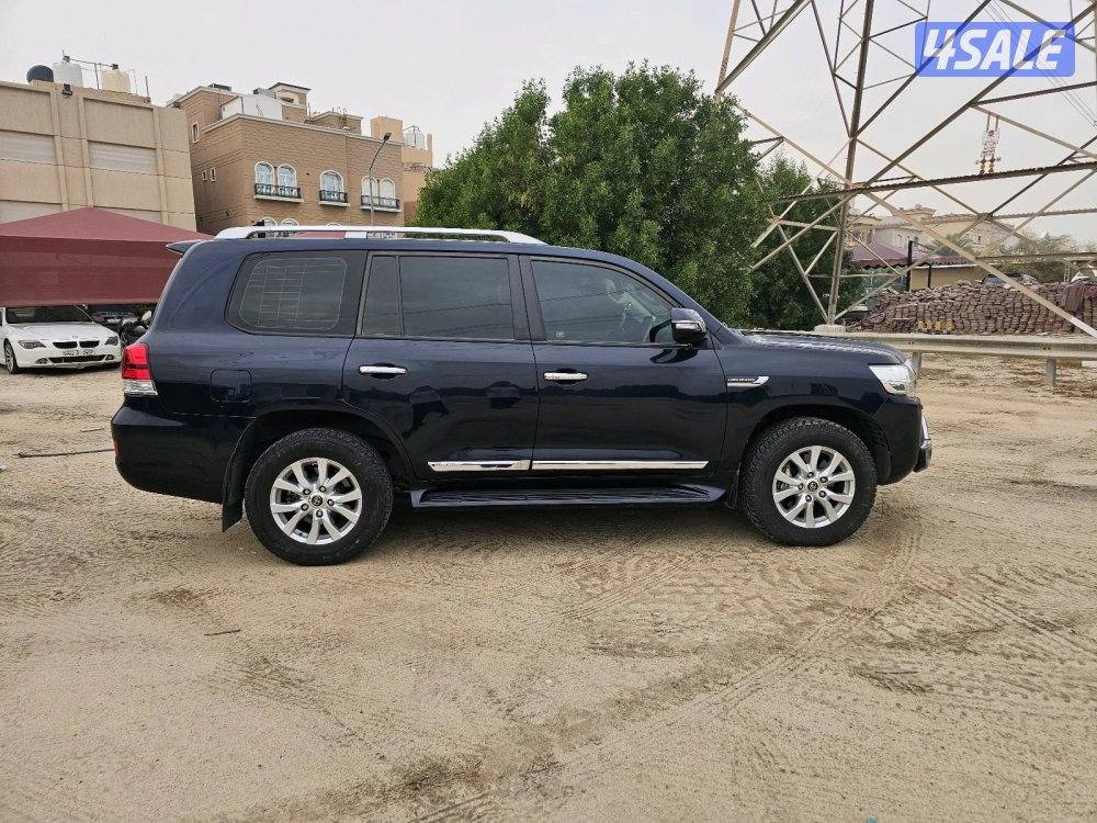 Toyota Land Cruiser GXR 2020 V82