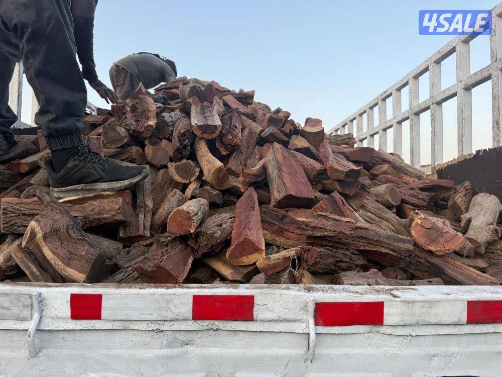 يوجد حطب سمر وحطب زيتون وفحم افريقى البقره وفحم سداسى كرتون شرط الجوده12