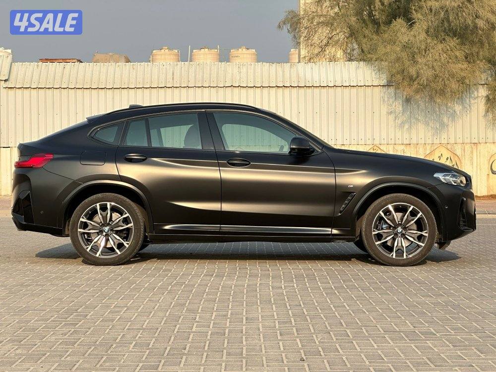 بي ام x4 Xdrive 30i
عداد: 16 الف6