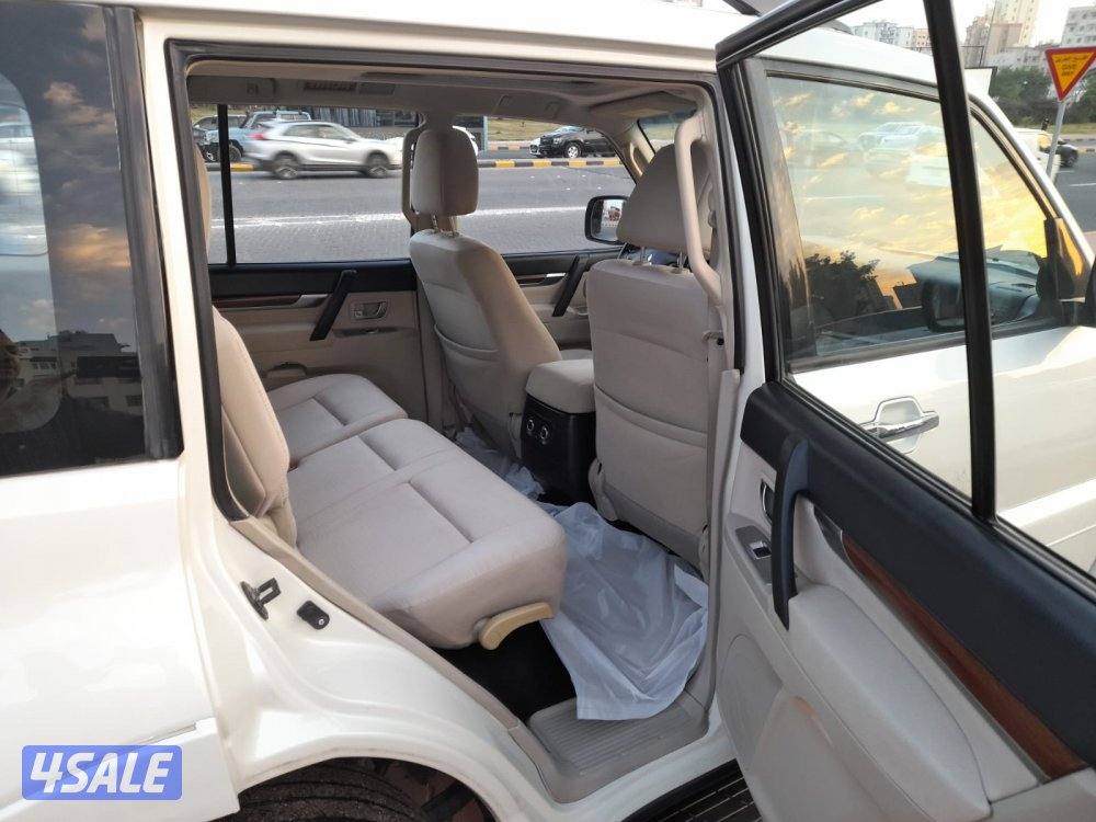 السالمية ميتسوبيشى باجيرو موديل 2009 GLS6