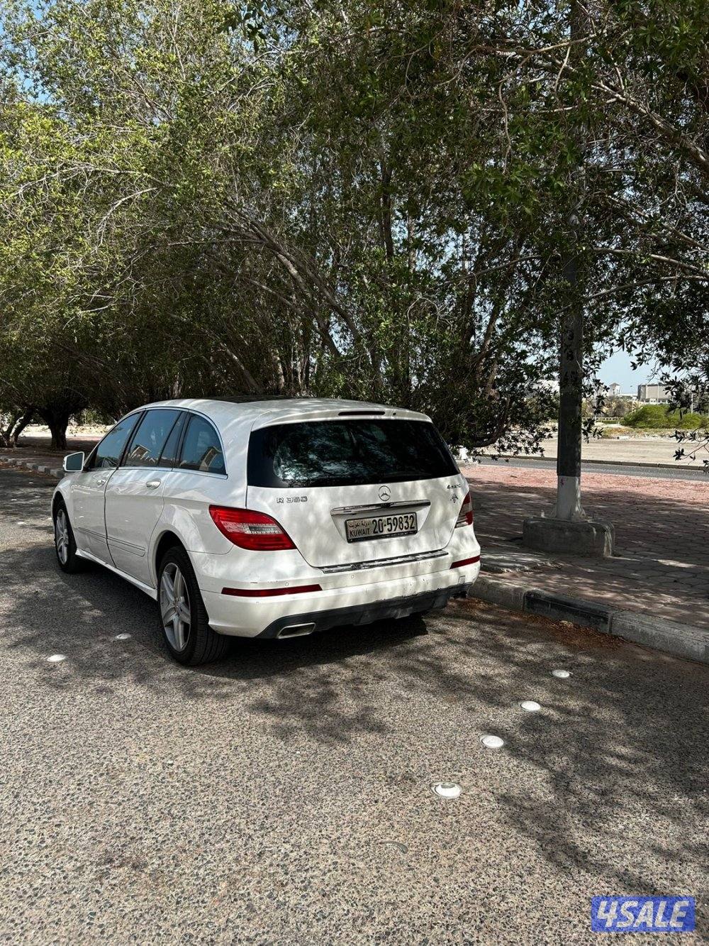 للبيع مرسيدس R350 بوكس على المنظور2