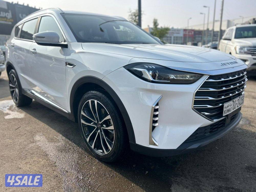 X70 PLUS .JETOUR موديل 2024 ماشى 68.000 k.m   وارد الكويت .1