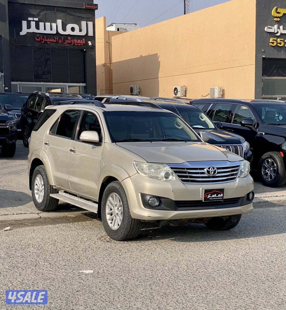 فورتنر الساير موديل 2015 عداد 2761