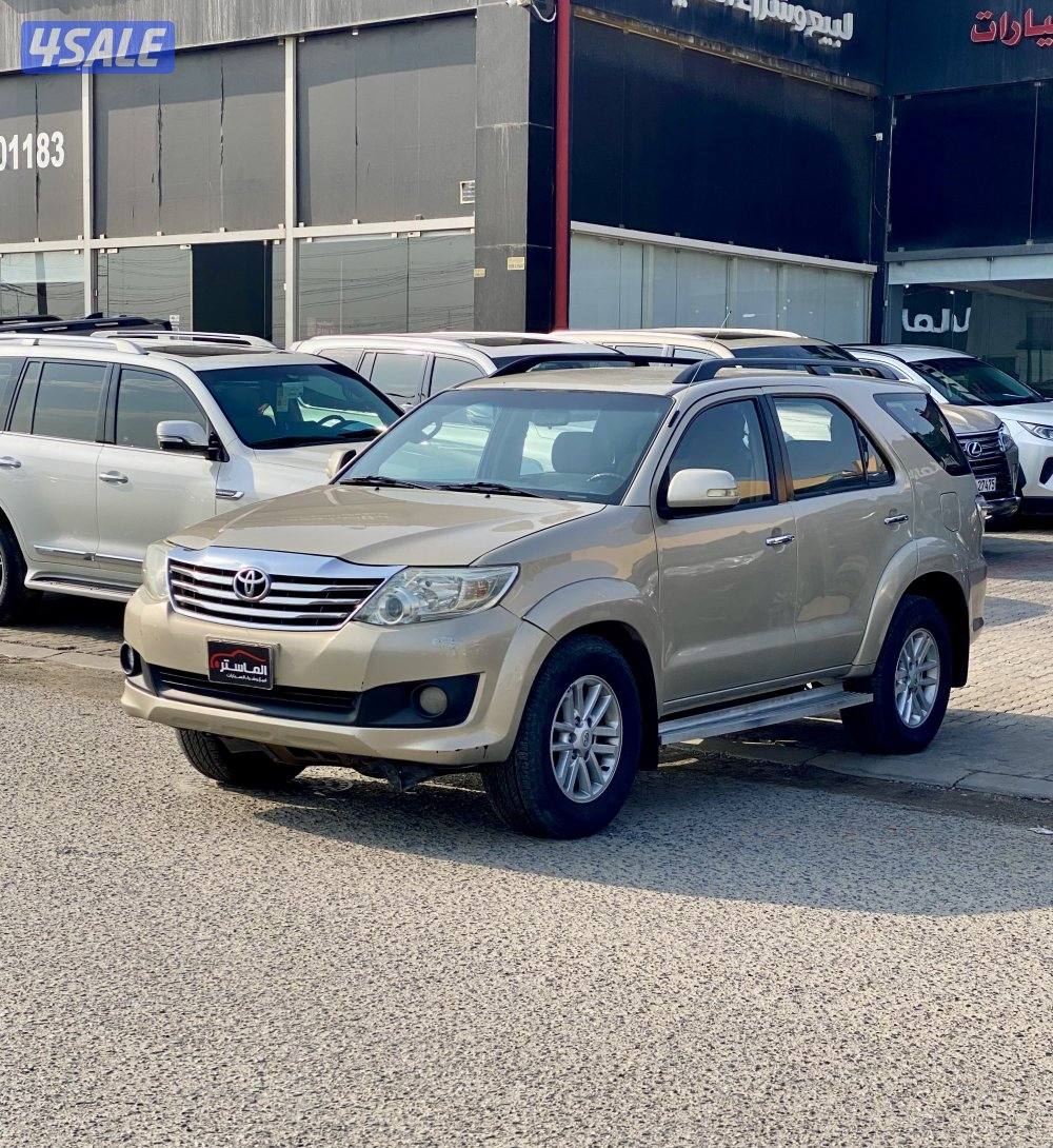 فورتنر الساير موديل 2015 عداد 2762