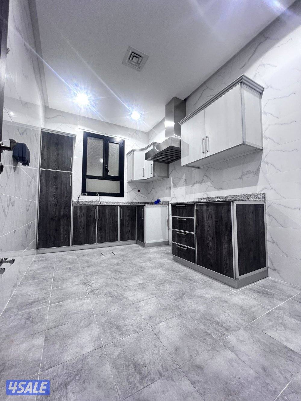 🏡للإيجار شقق غرب وجنوب عبدالله مبارك 🏡2