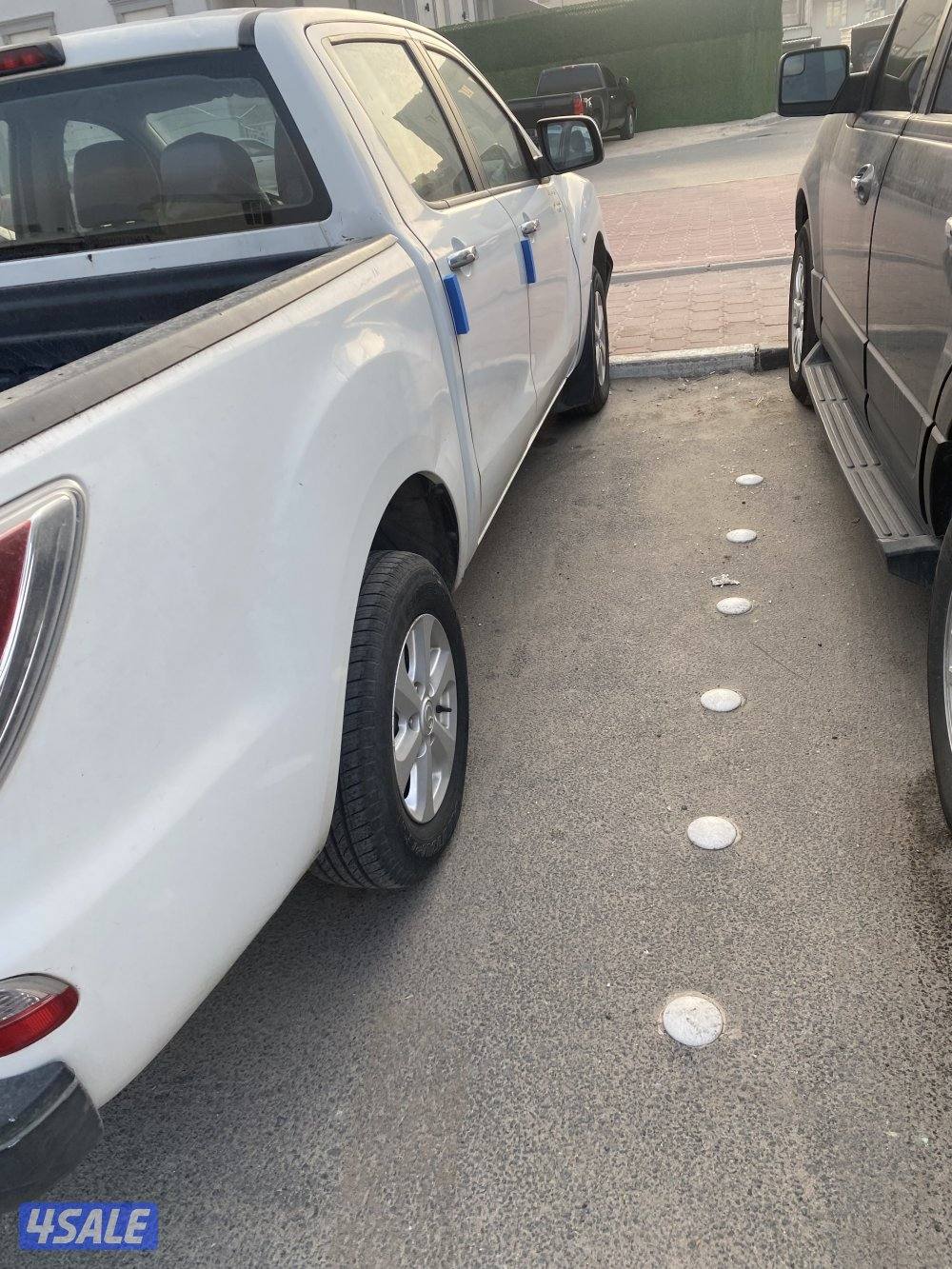 وانيت مازدا ٢٠١٥ بحاله ممتازه قير عادي شرط الفحص2