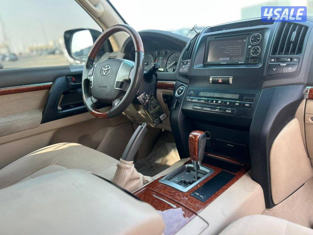 لاند كروزر GXR-V8 موديل 2013 ماشى 340.000 k.m  وارد الساير .7