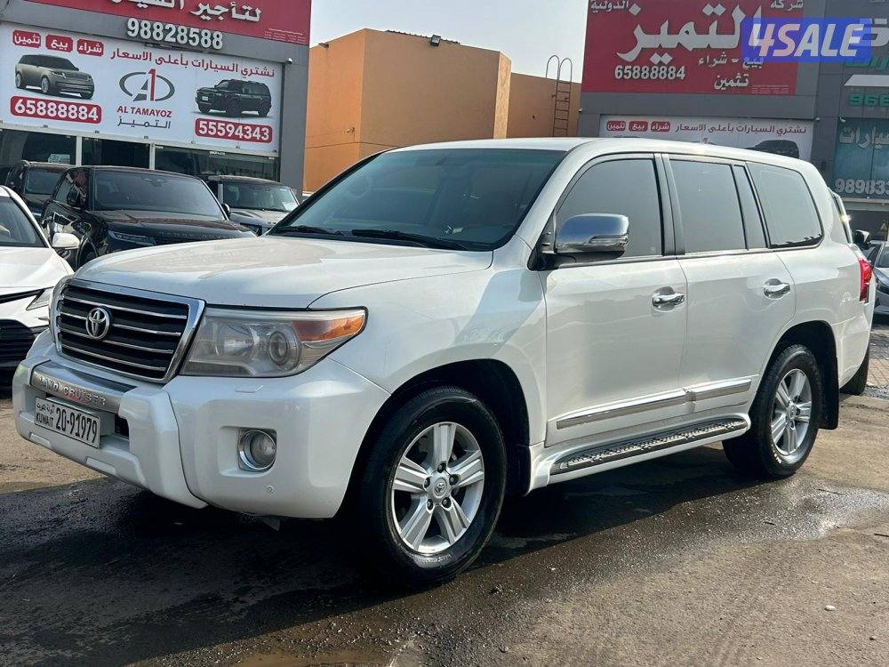 لاند كروزر GXR-V8 موديل 2013 ماشى 340.000 k.m  وارد الساير .8