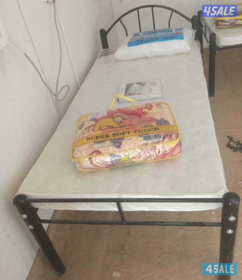 سرير حديد ومرتبه طبيه وبطانيه ومخده والملايات5