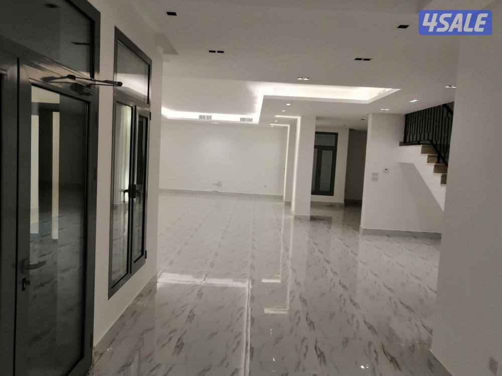 للايجار في بيان  فيلا للسكن الراقي موقع زاوية مميزه9