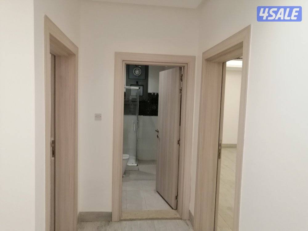 للايجار في بيان  فيلا للسكن الراقي موقع زاوية مميزه13