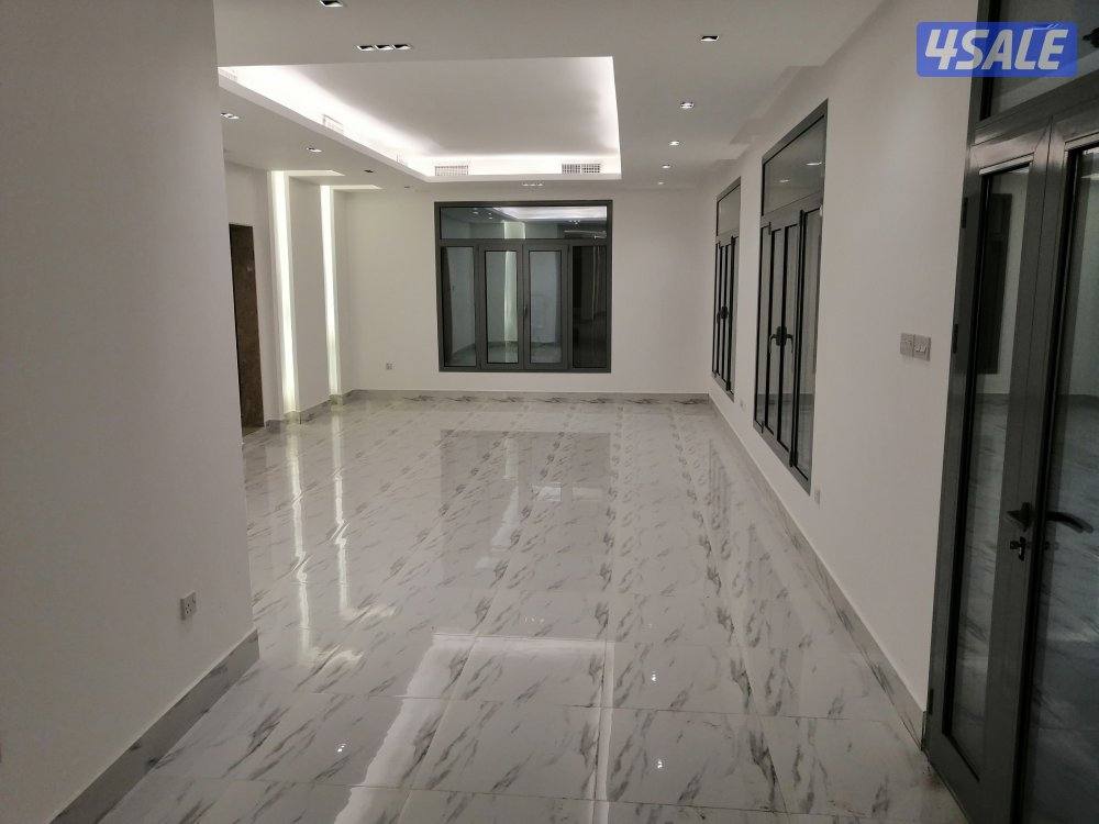 للايجار في بيان  فيلا للسكن الراقي موقع زاوية مميزه15