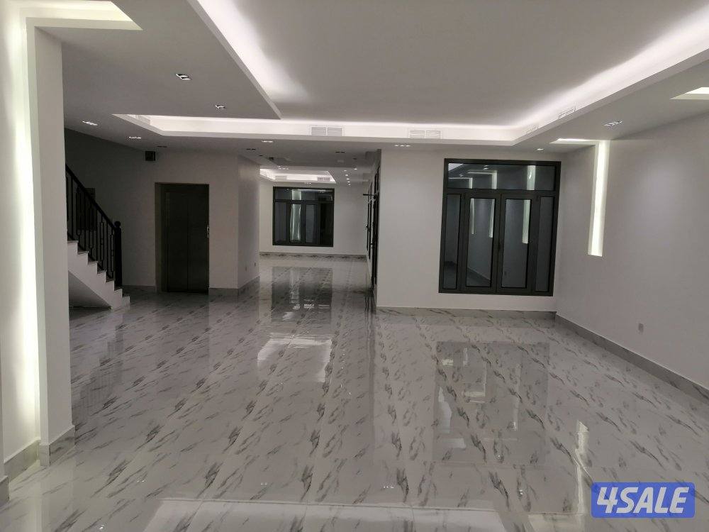 للايجار في بيان  فيلا للسكن الراقي موقع زاوية مميزه14